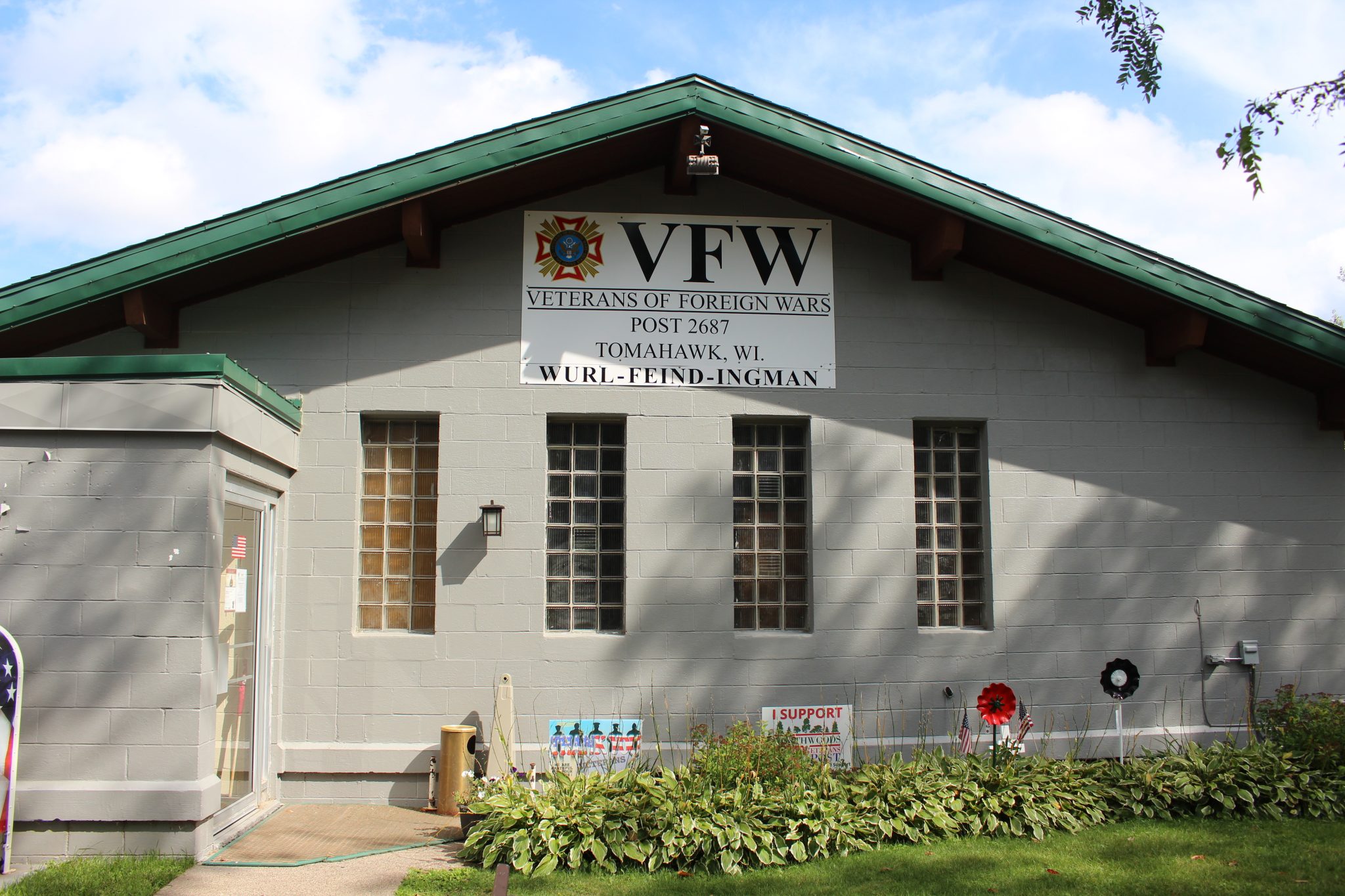 VFW Post 2687 and Auxiliary in Tomahawk offering essay, art contests