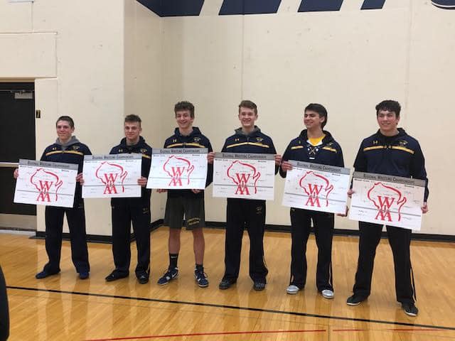Hatchet grapplers win Waupaca Regional, advance 9 to Sectionals for shot at state