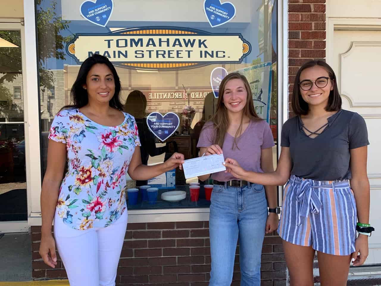 THS Class of 2020 donates over $1,000 to Main Street Beautification Project