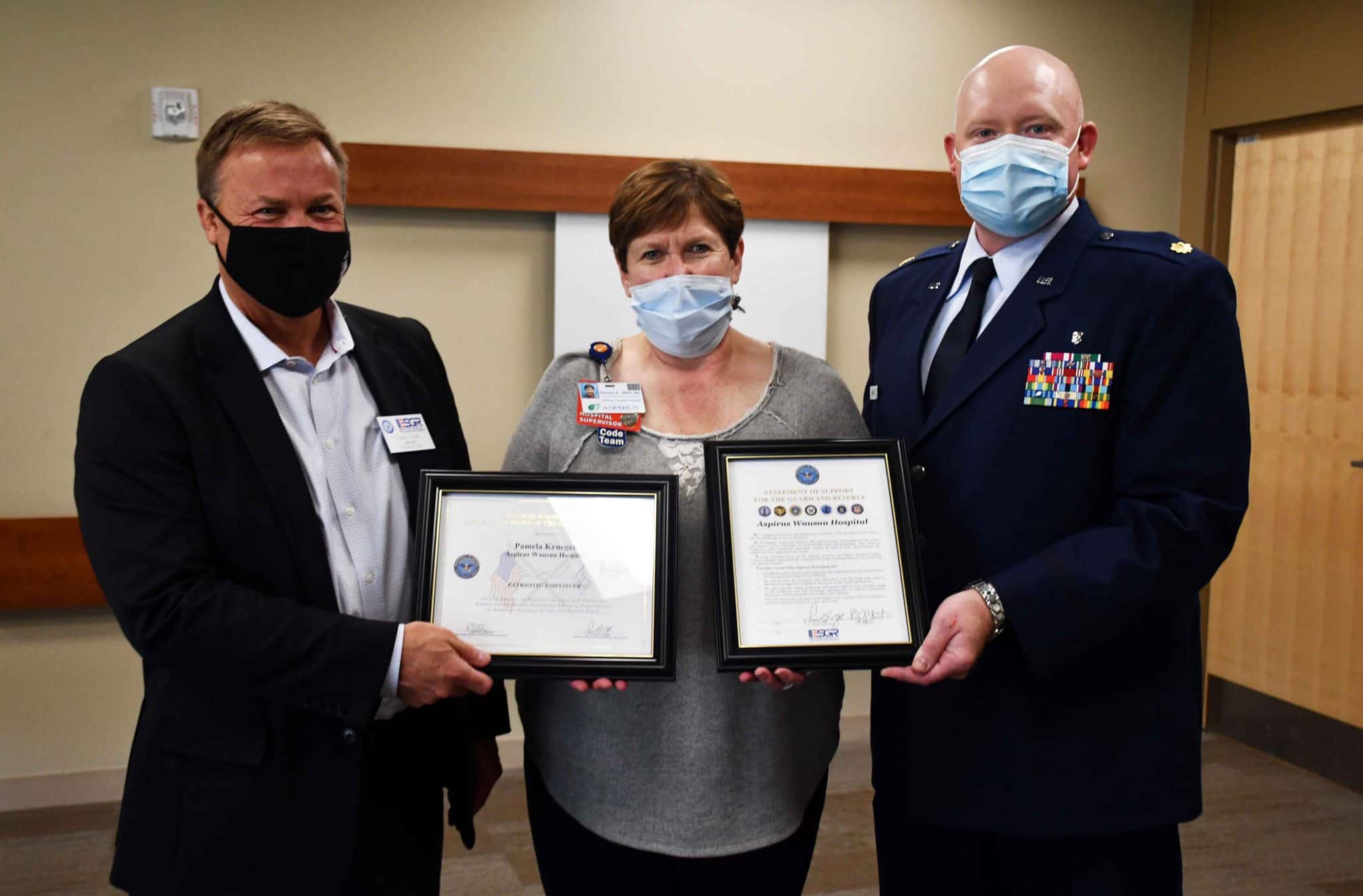 Aspirus’ Pamela Krueger receives Patriot Award from DOD agency