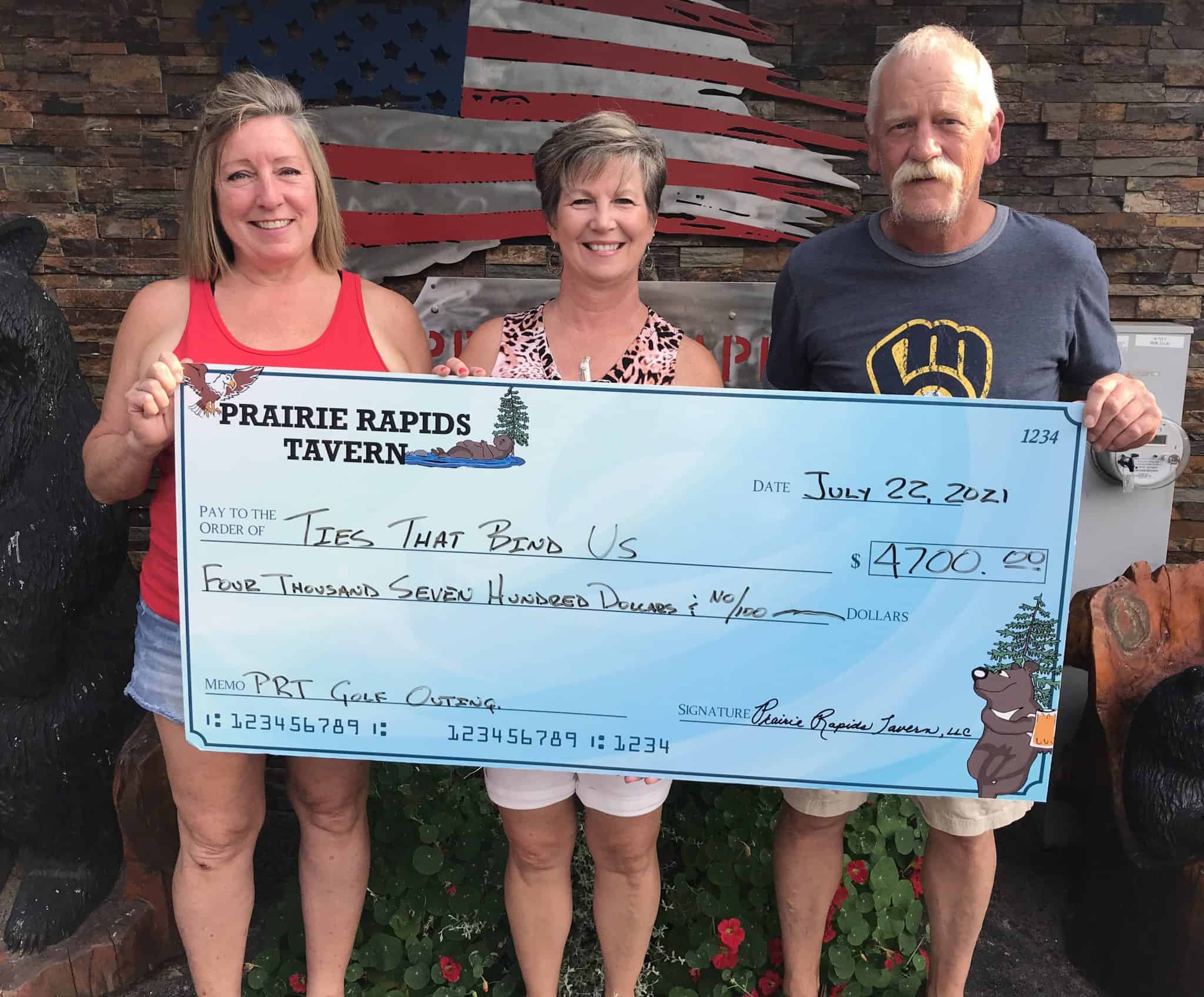 Prairie Rapids Tavern golf outing raises $4,700 for Ties That Bind Us