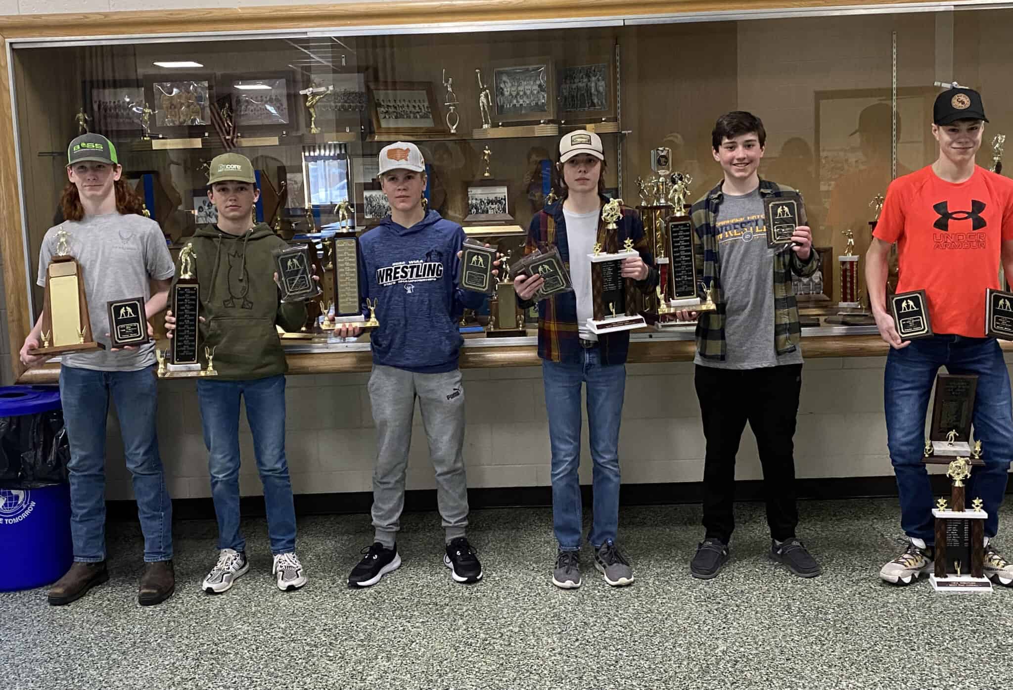 Middle school wrestlers hold awards ceremony
