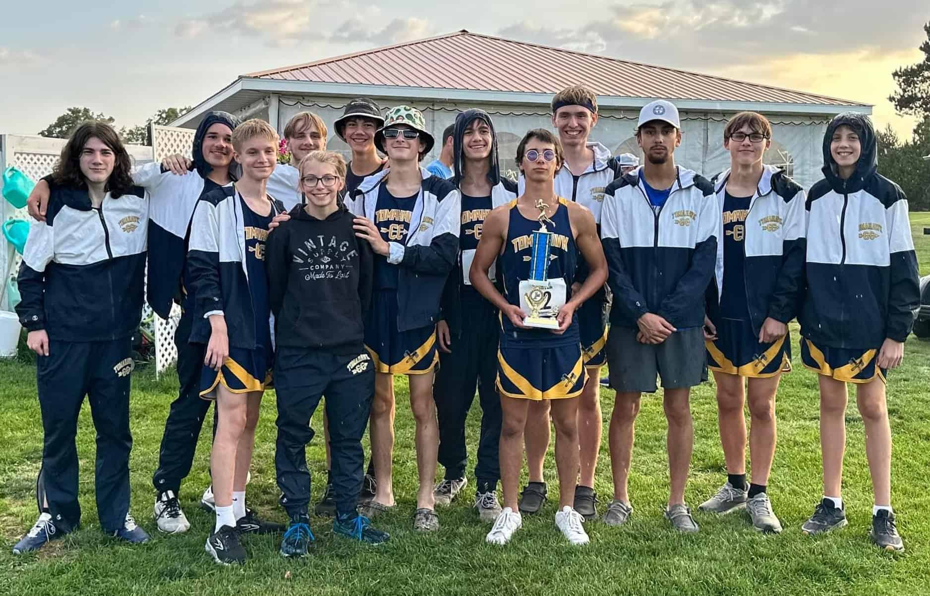 Cross country: Boys take first place, girls second at Blue Jay Invitational